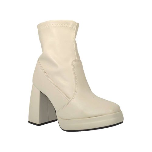 Bota corta con taco Beira Rio 9080/101/18462