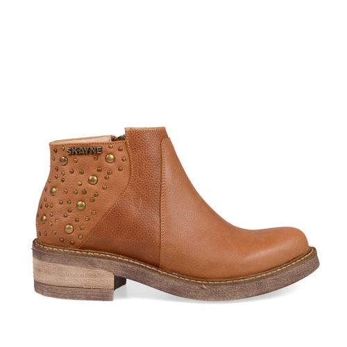 Botita con tachas Skayne Austin