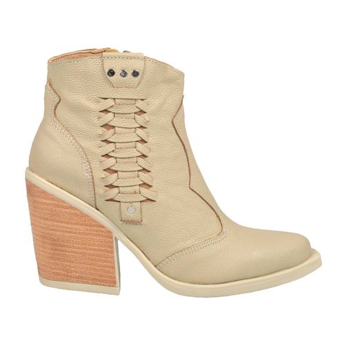 BOTINETA TEXANA MUJER CUERO TACO 9CM CARMELA PIAVITTELLI